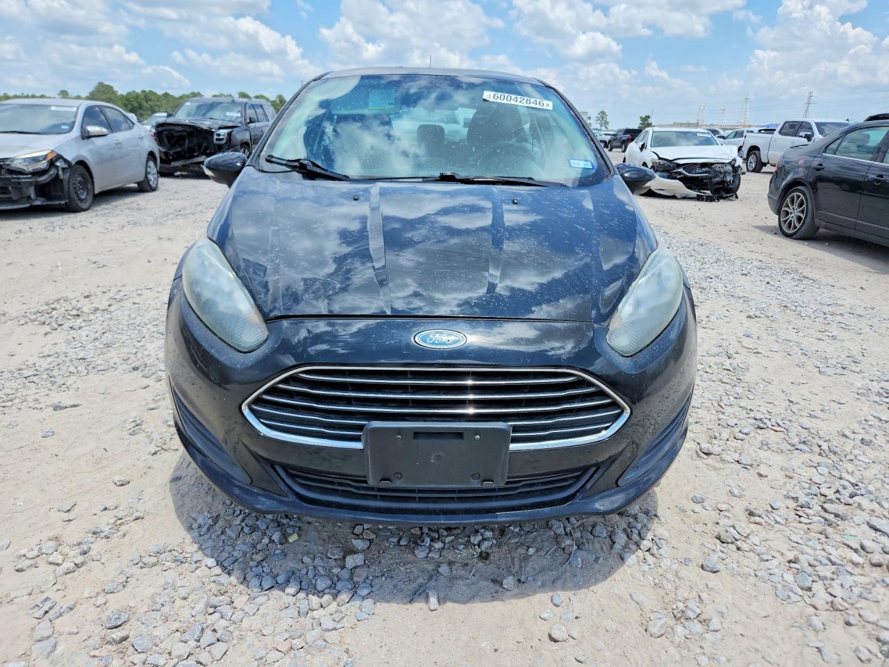 2014 Ford Fiesta Se - Фото 5