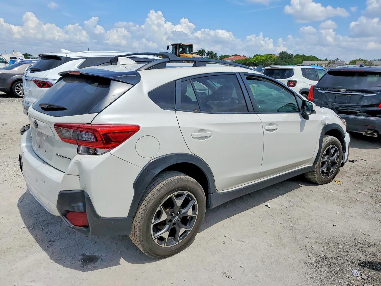 2020 Subaru Crosstrek Premium - Image 3
