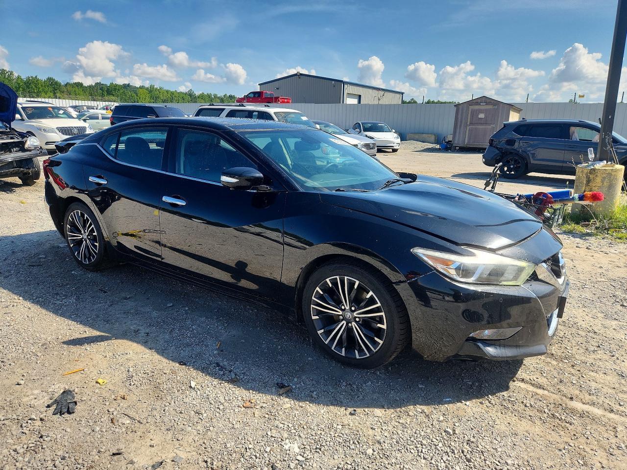 2017 Nissan Maxima Platinum - Image 4