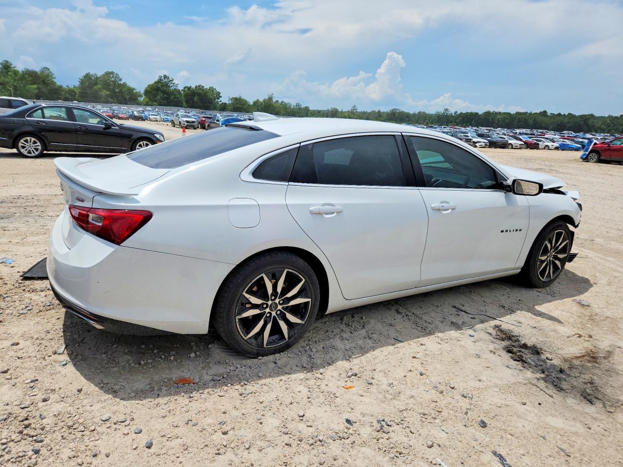 2022 Chevrolet Malibu Rs - Фото 3