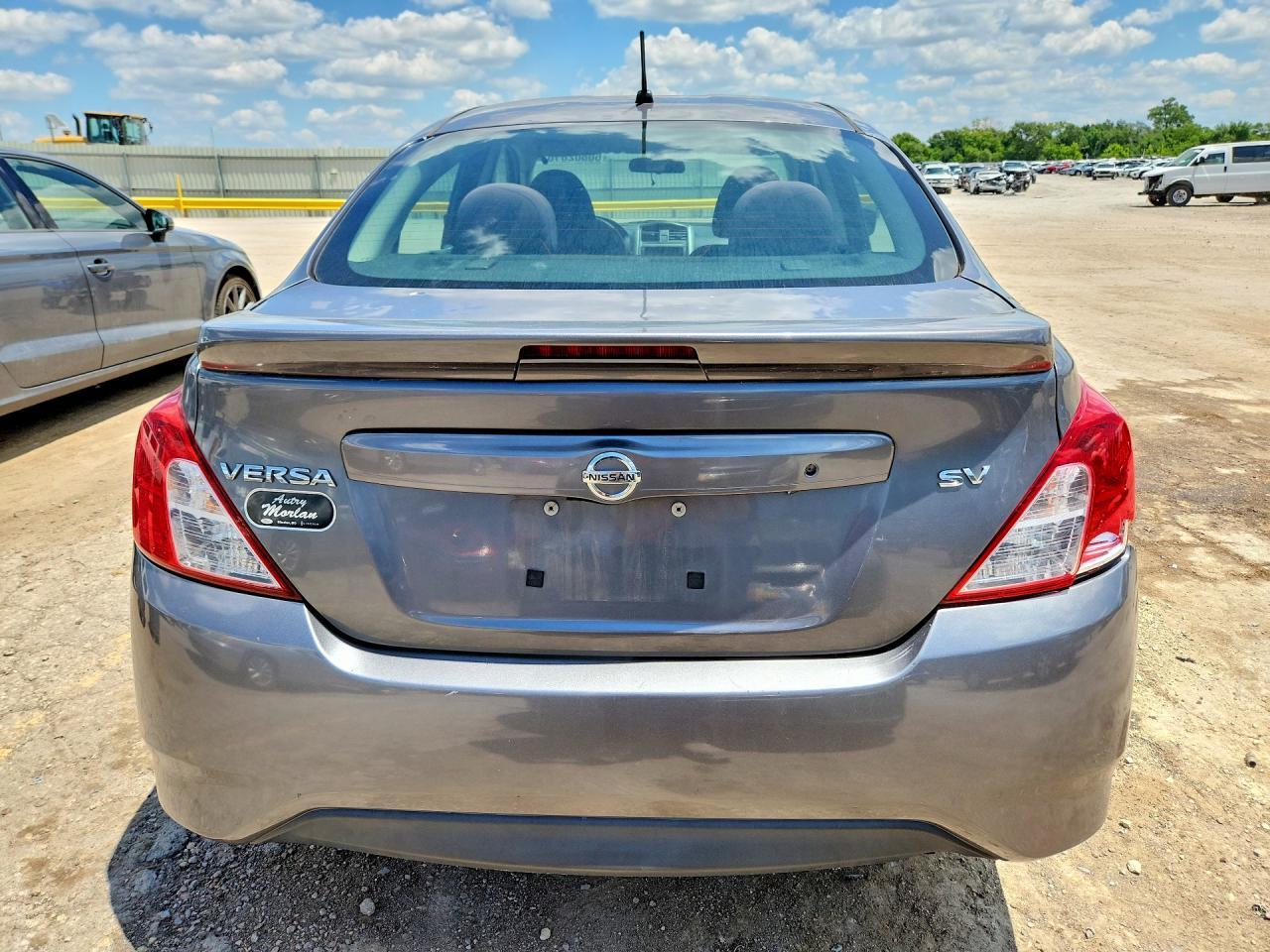 2018 Nissan Versa Sv - Фото 6