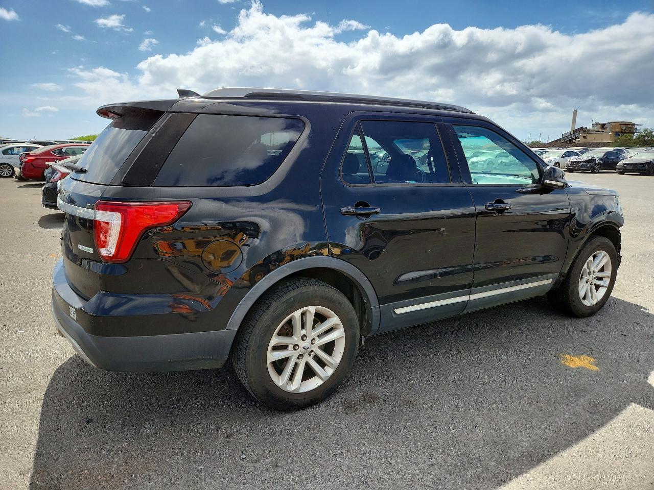2016 Ford Explorer Xlt - Фото 3