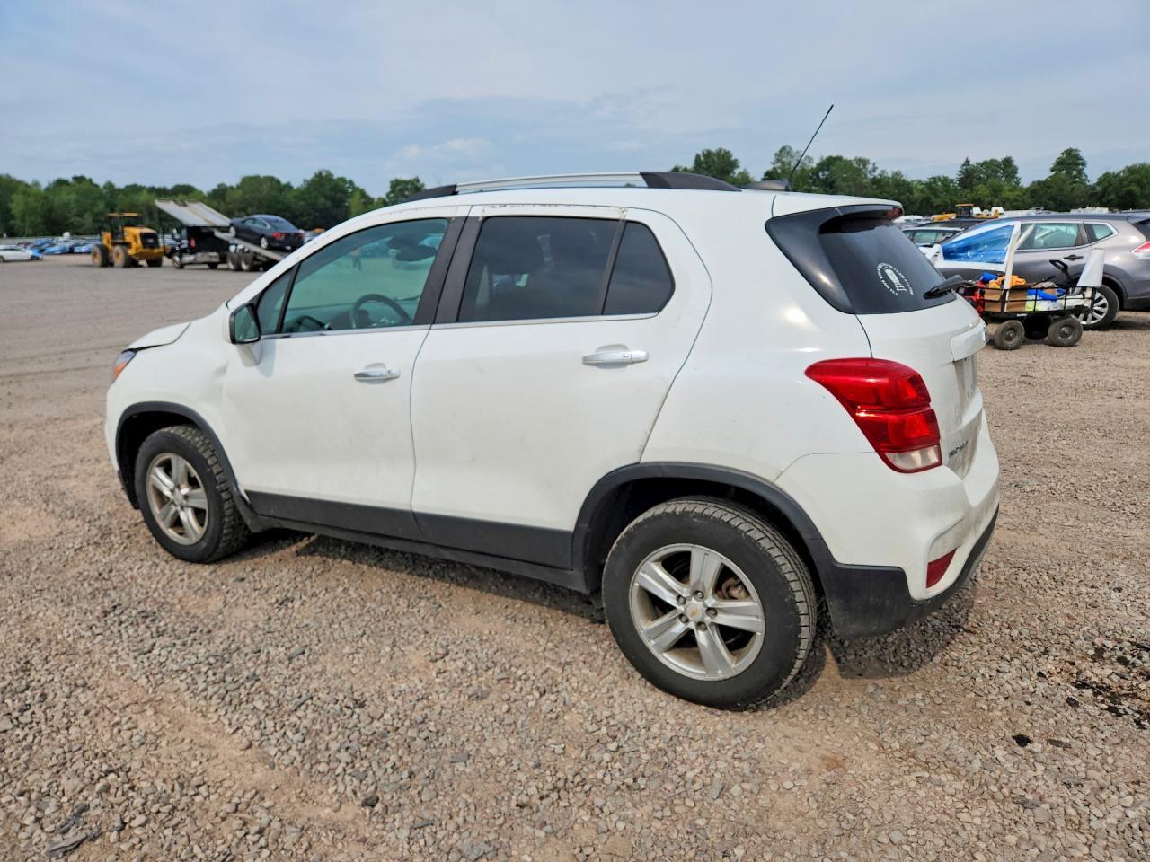 2018 Chevrolet Trax 1Lt - Image 2