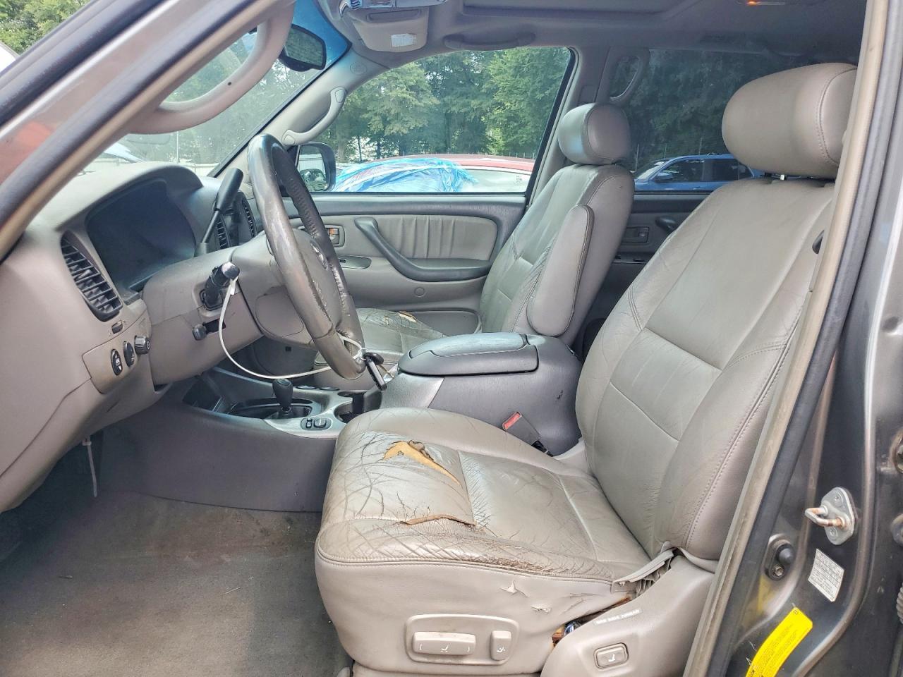 2004 Toyota Sequoia Limited - Image 7
