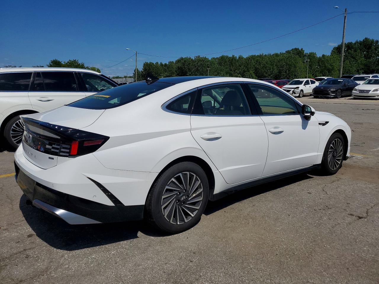 2026 Hyundai Sonata Hybrid Limited - Image 3