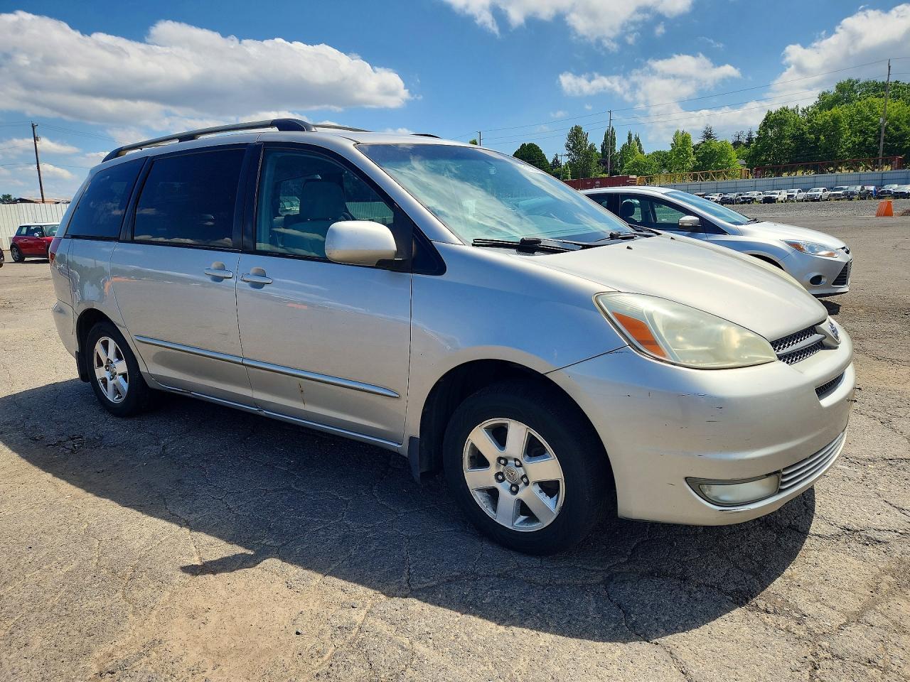 2005 Toyota Sienna Xle 7 Passenger - Image 4