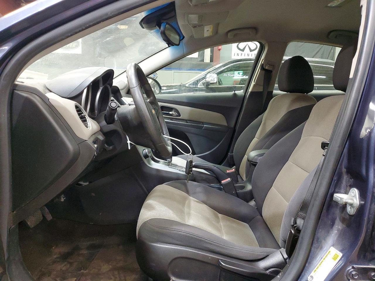 2013 Chevrolet Cruze Ls - Image 7