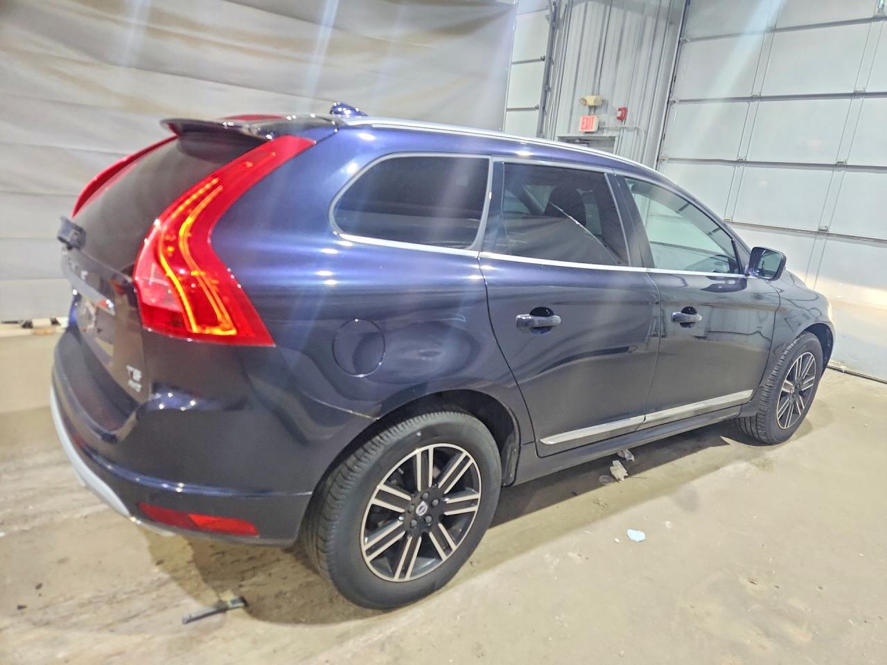 2017 Volvo Xc60 T5 Dynamic - Фото 3