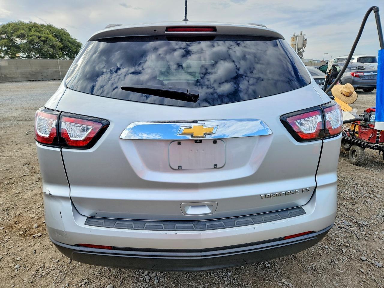 2015 Chevrolet Traverse Ls - Image 6