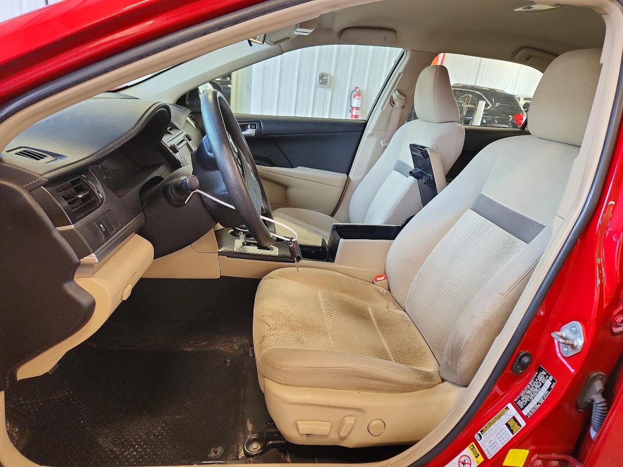 2013 Toyota Camry Le - Image 7