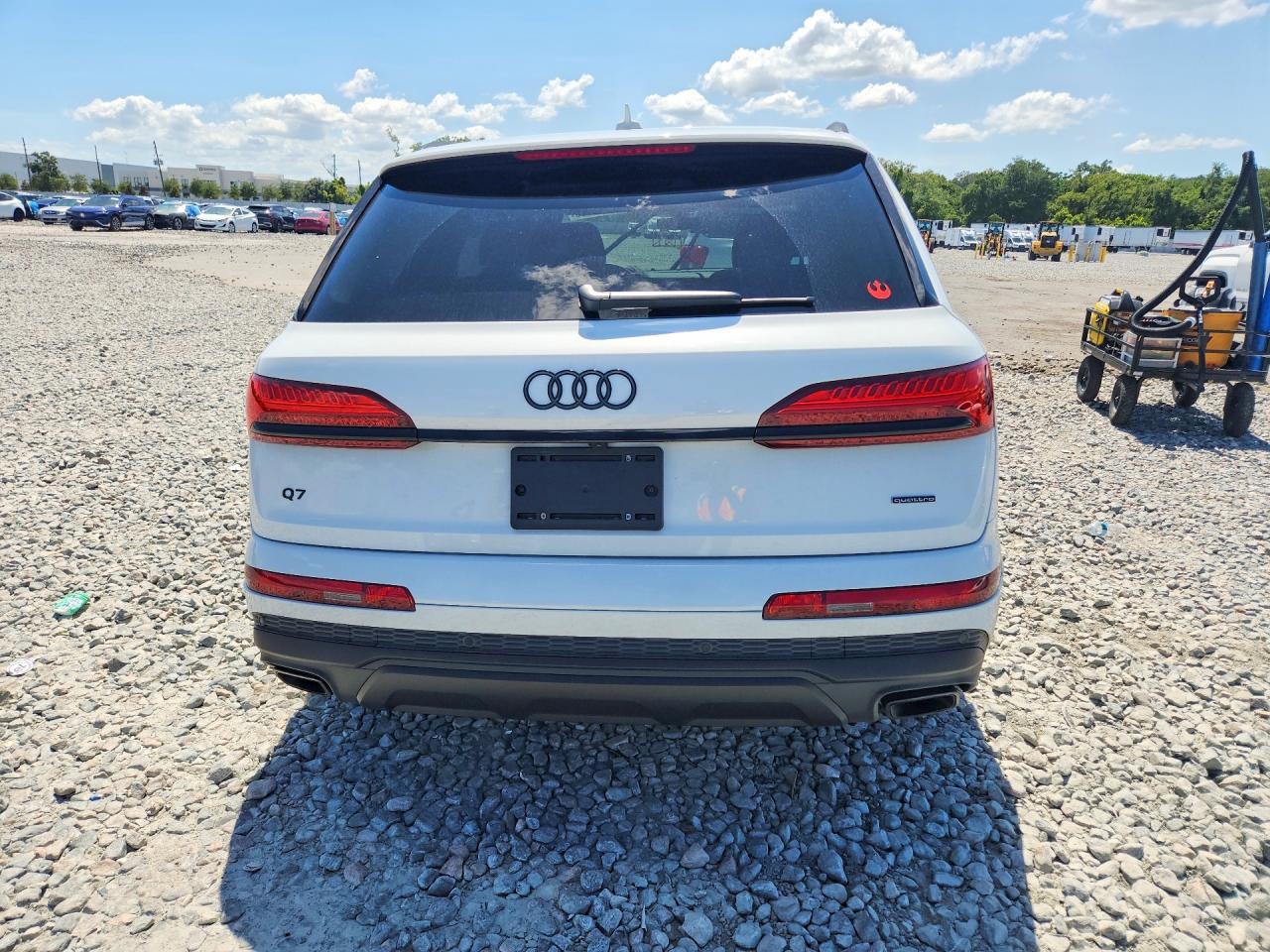 2025 Audi Q7 Premium Plus - Фото 6
