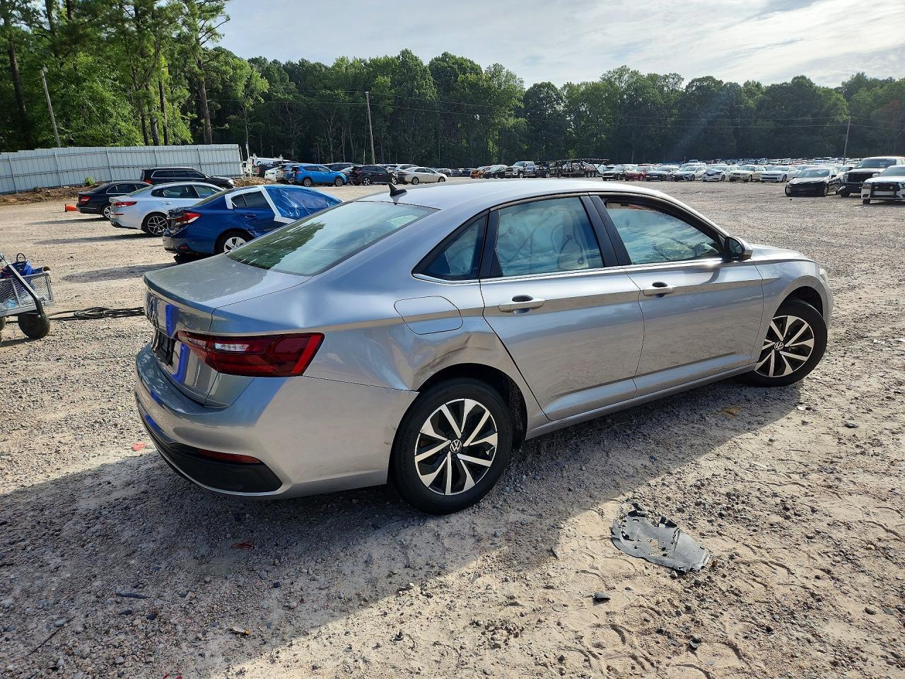 2024 Volkswagen Jetta S - Фото 3
