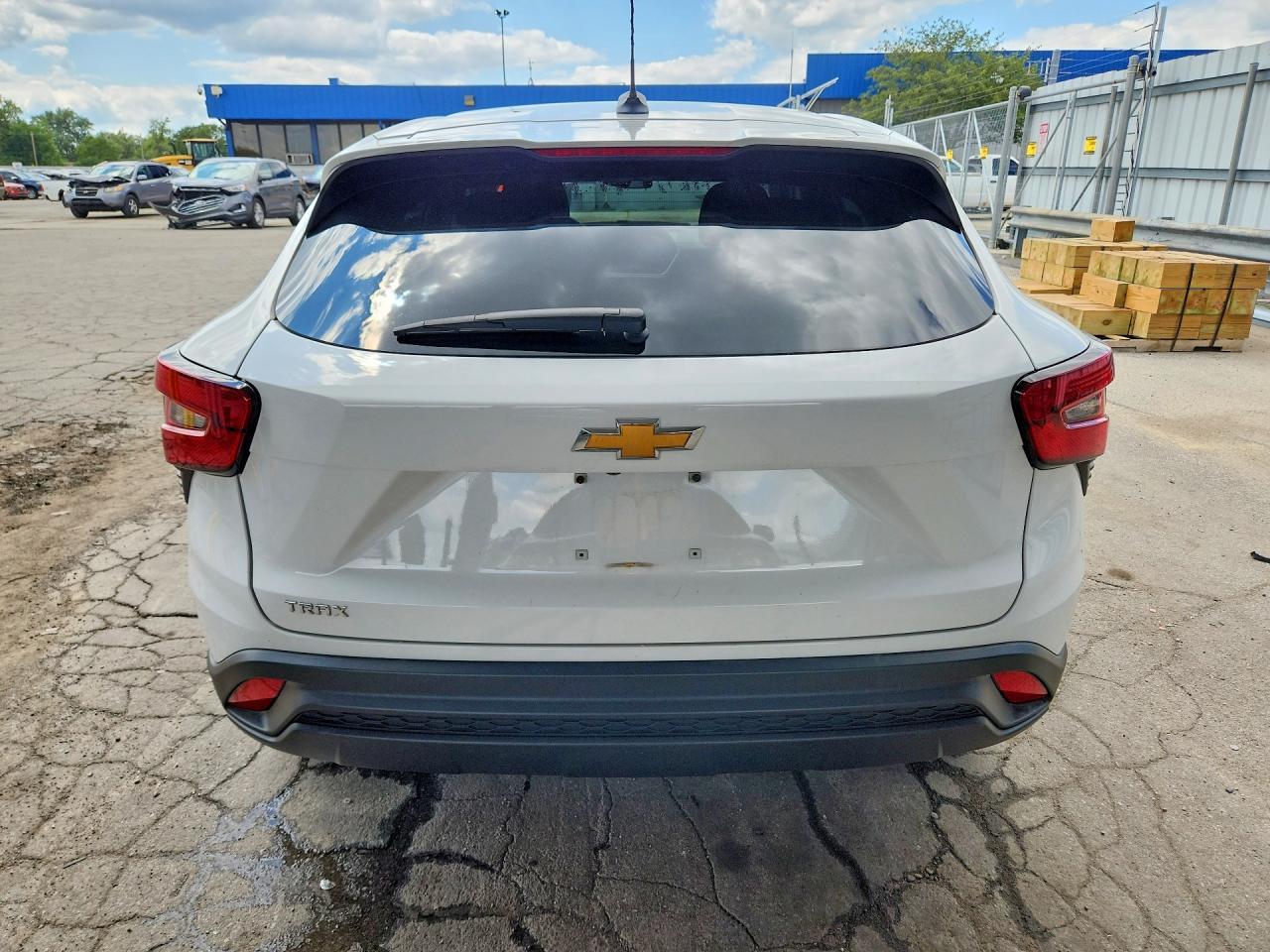 2024 Chevrolet Trax Ls - Фото 6