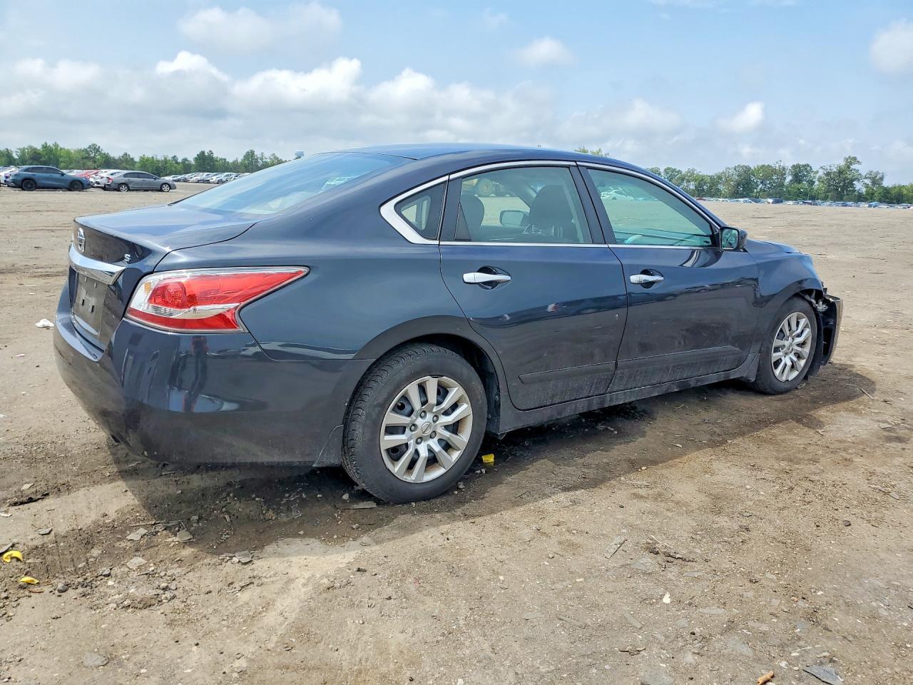 2015 Nissan Altima 2.5 S - Фото 3