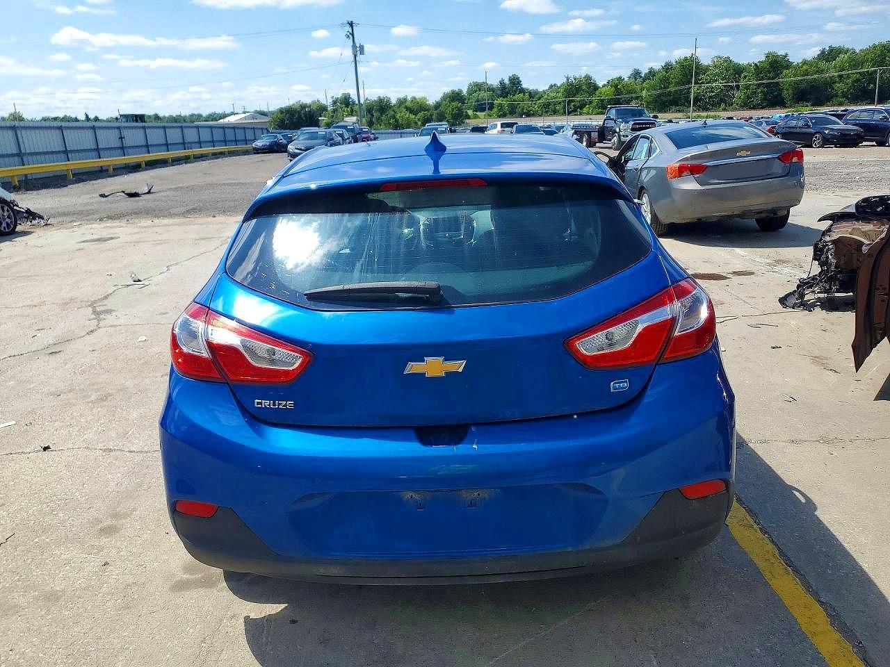 2019 Chevrolet Cruze - Image 6
