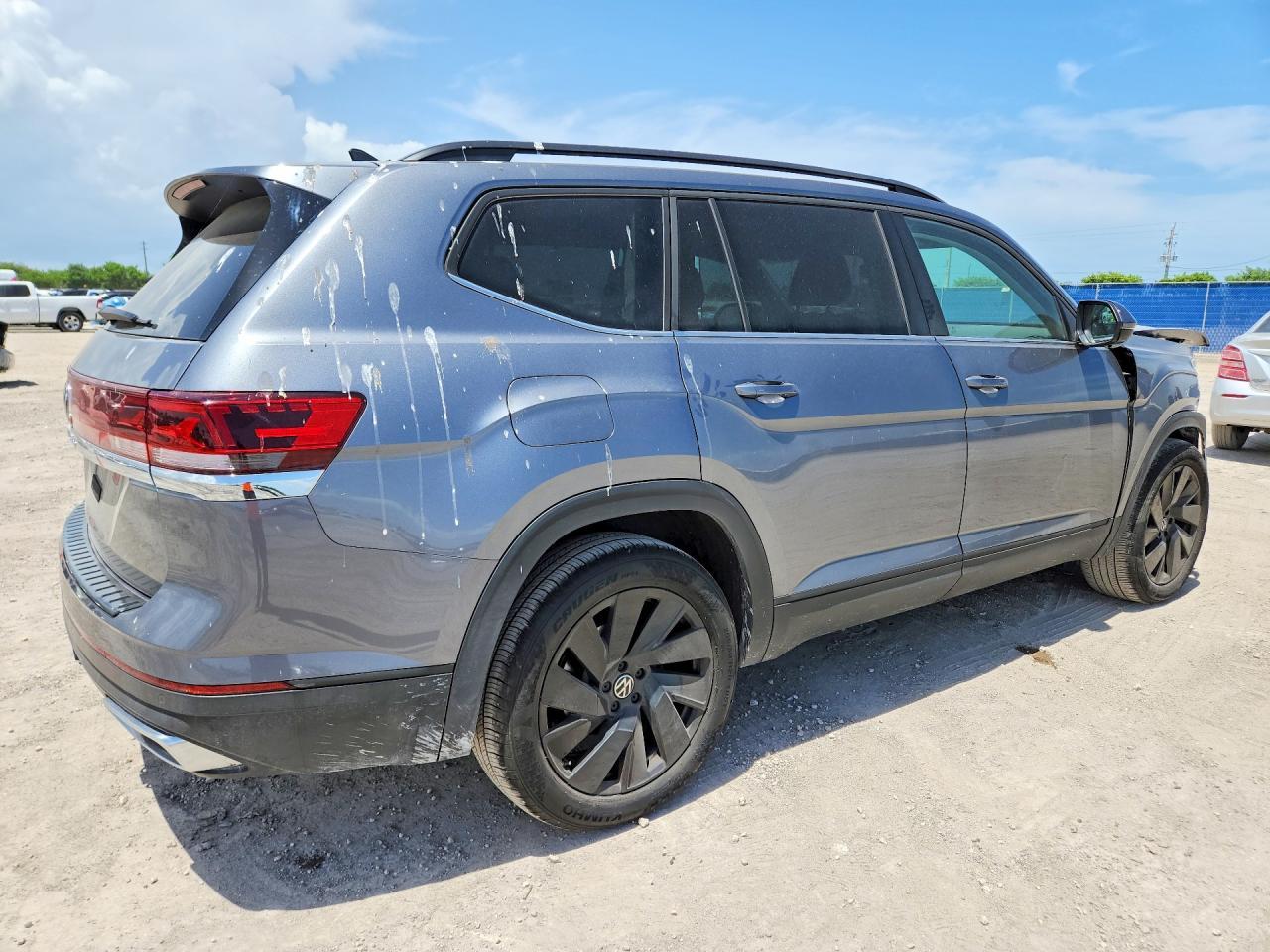 2025 Volkswagen Atlas Se - Фото 3