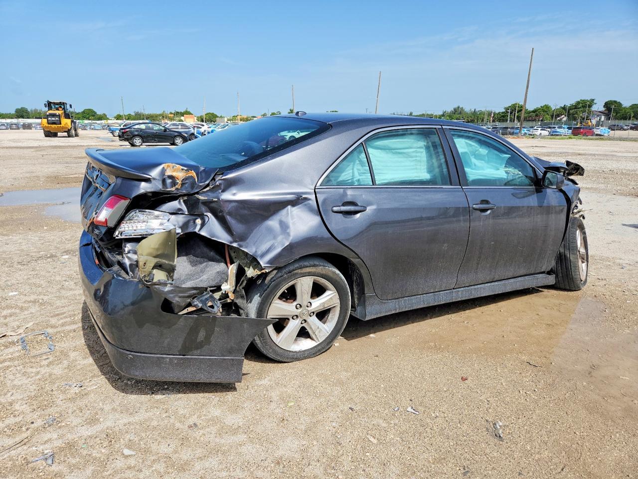 2011 Toyota Camry Se - Фото 3