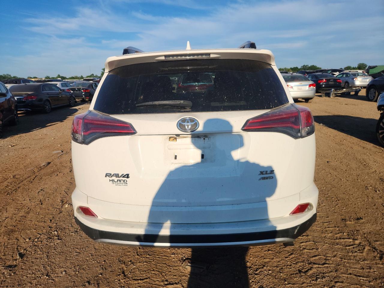 2016 Toyota Rav4 Xle - Image 6