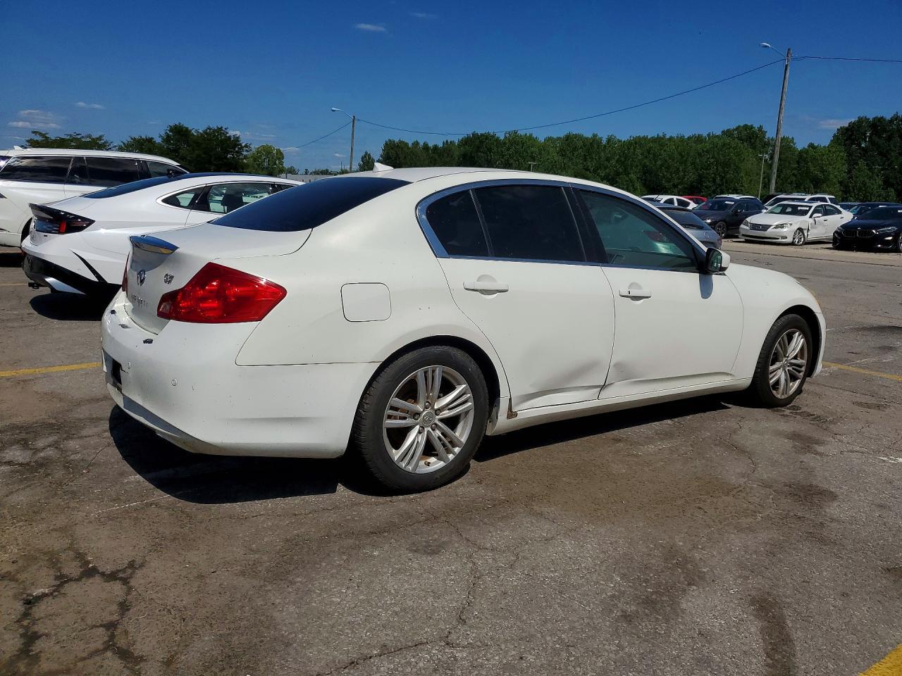 2011 Infiniti G37 Sedan Journey - Image 3