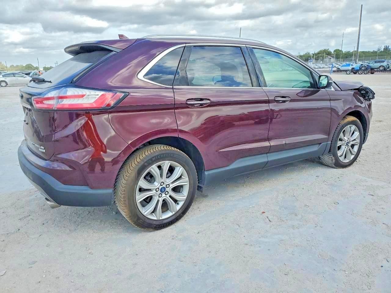 2019 Ford Edge Titanium - Фото 3