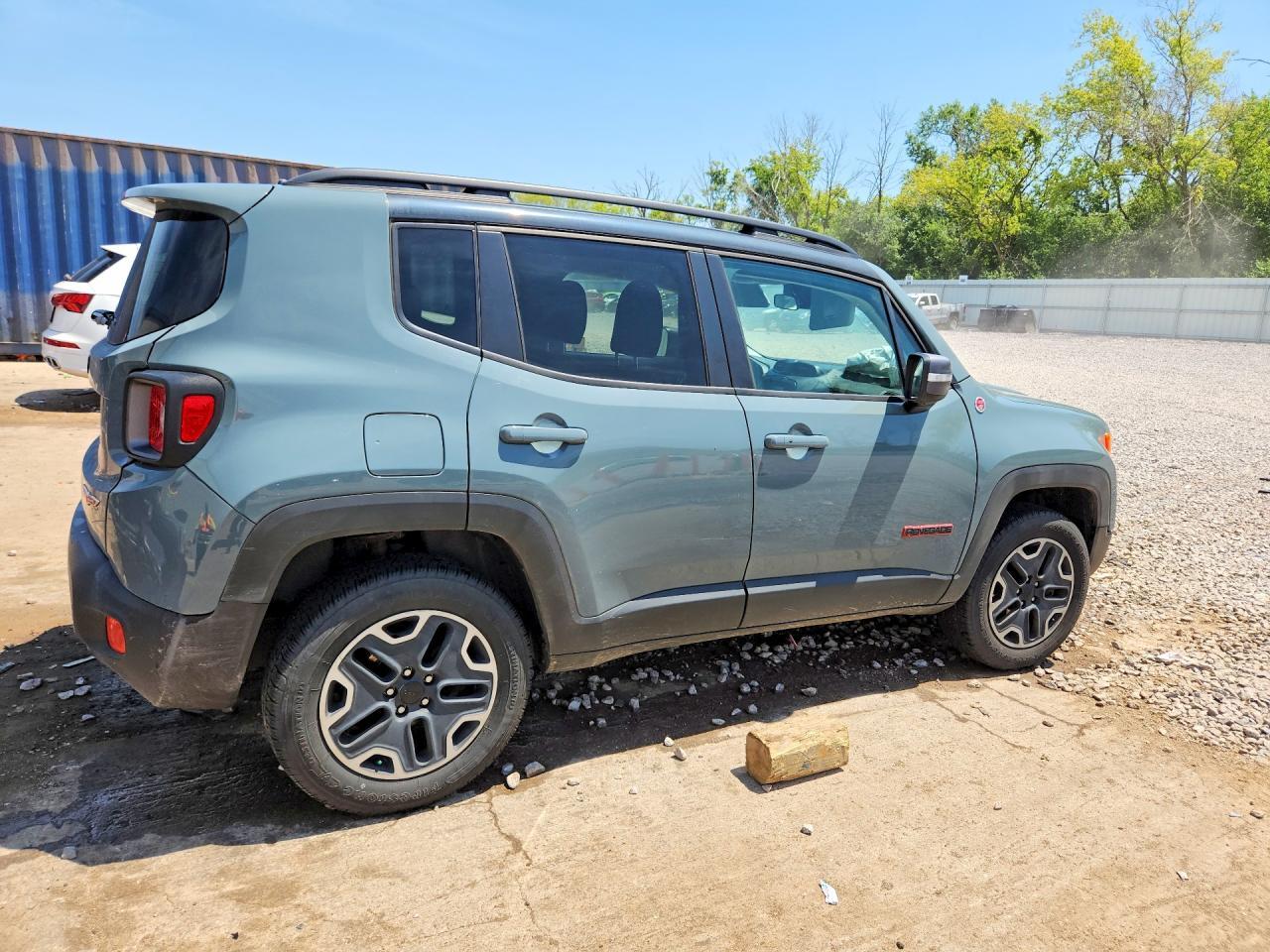 2016 Jeep Renegade Trailhawk - Фото 3
