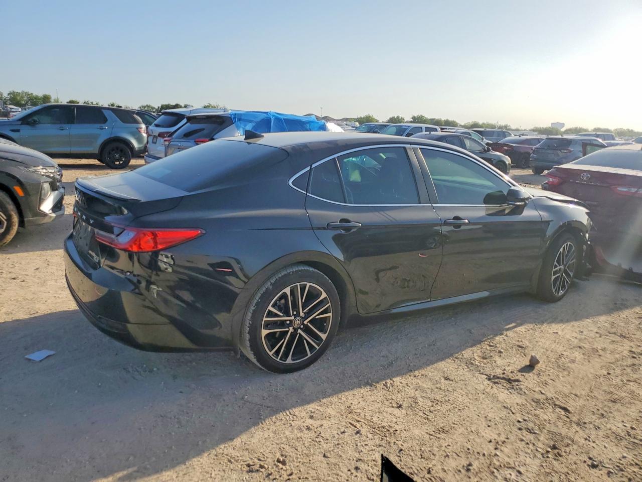 2025 Toyota Camry Xle - Image 3