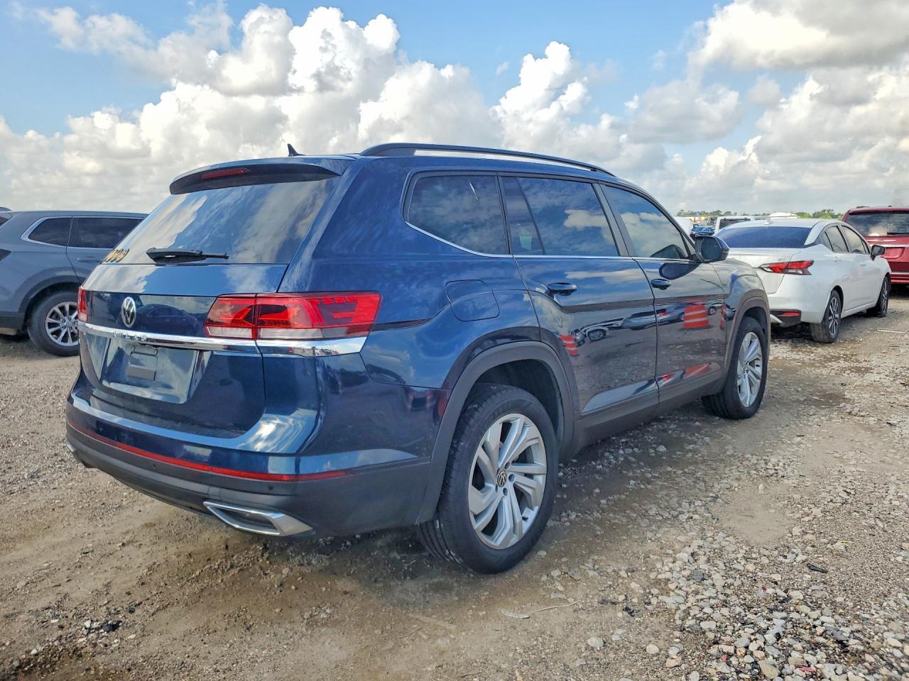 2021 Volkswagen Atlas Se - Image 3