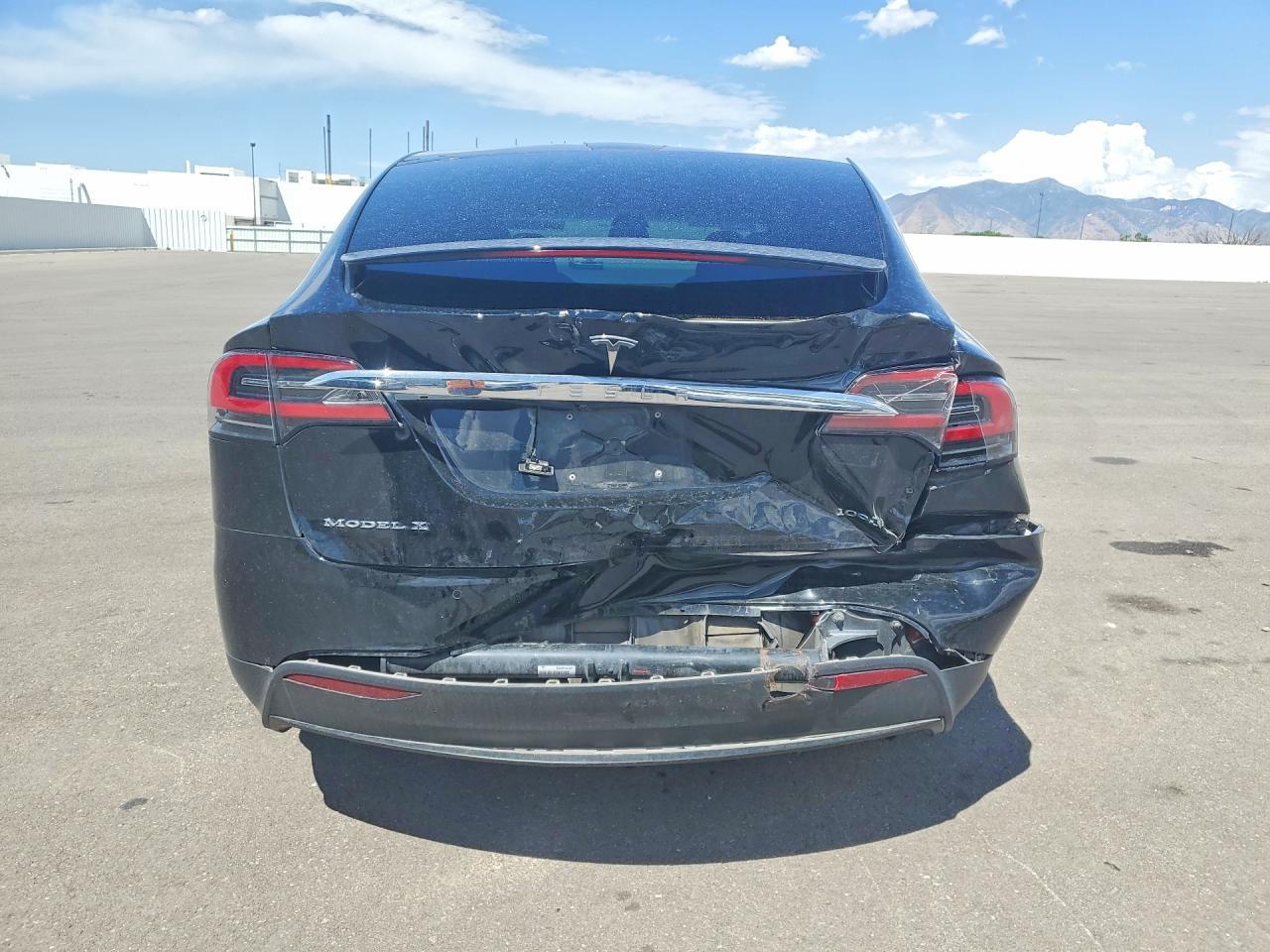 2018 Tesla Model X - Image 6