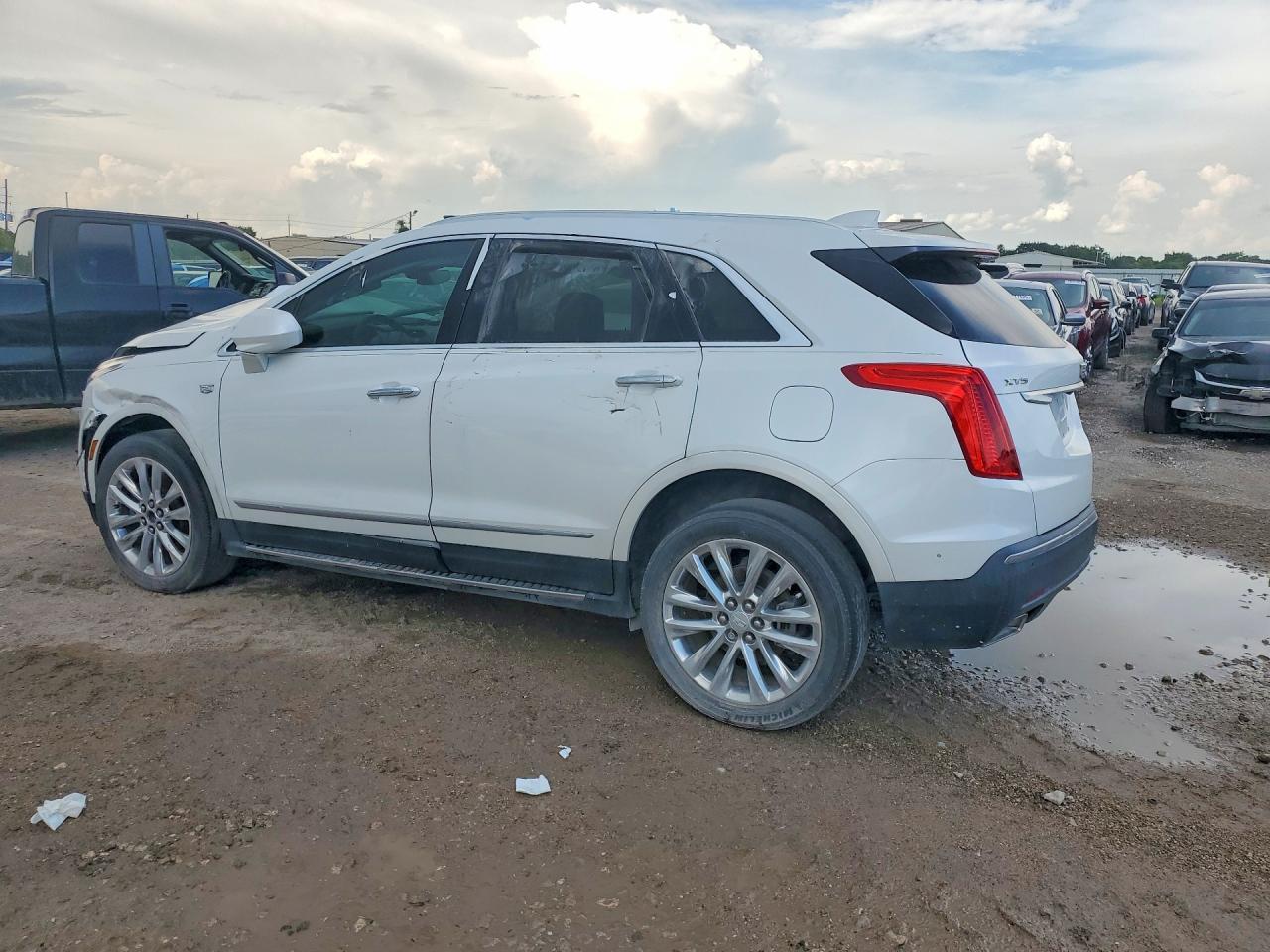 2019 Cadillac Xt5 Luxury - Фото 2