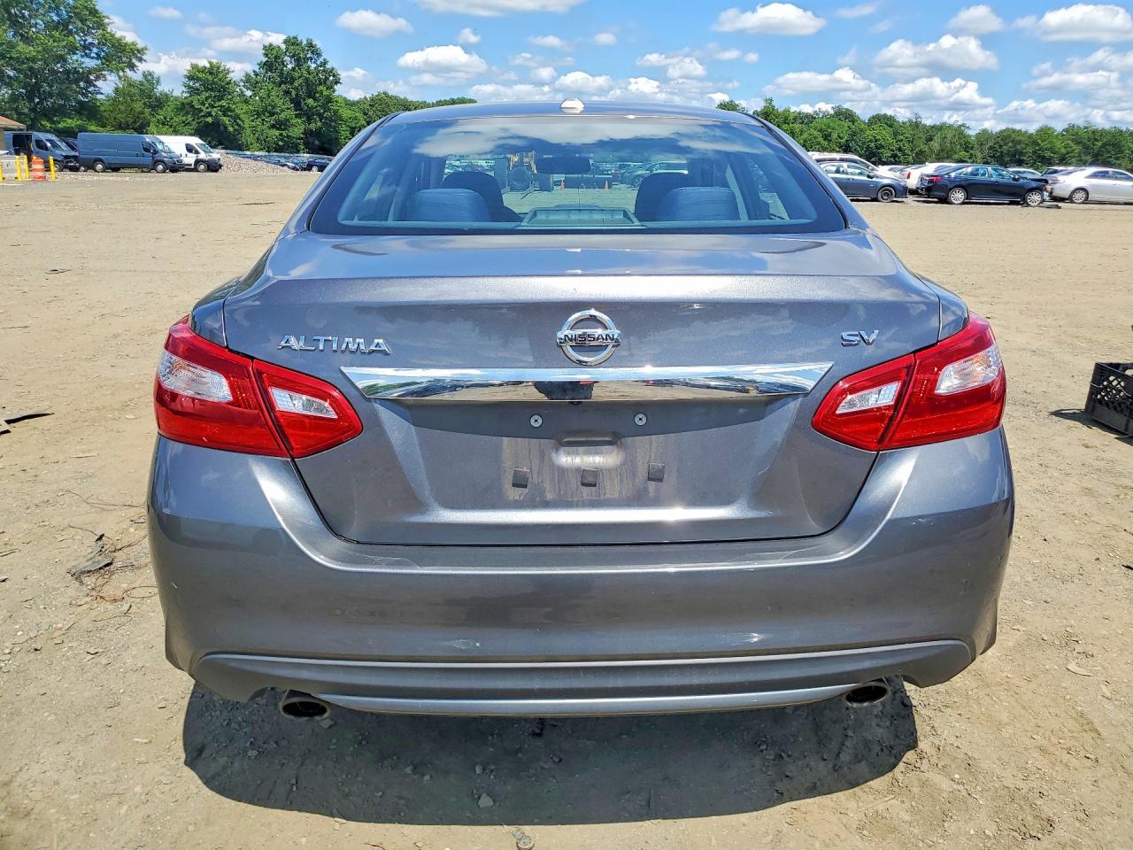 2017 Nissan Altima 2.5 Sv - Image 6
