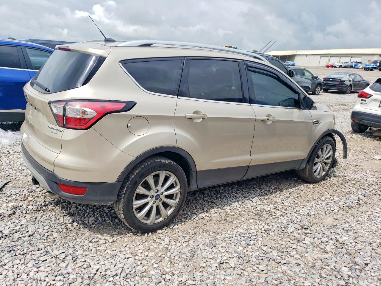 2017 Ford Escape Titanium - Image 3