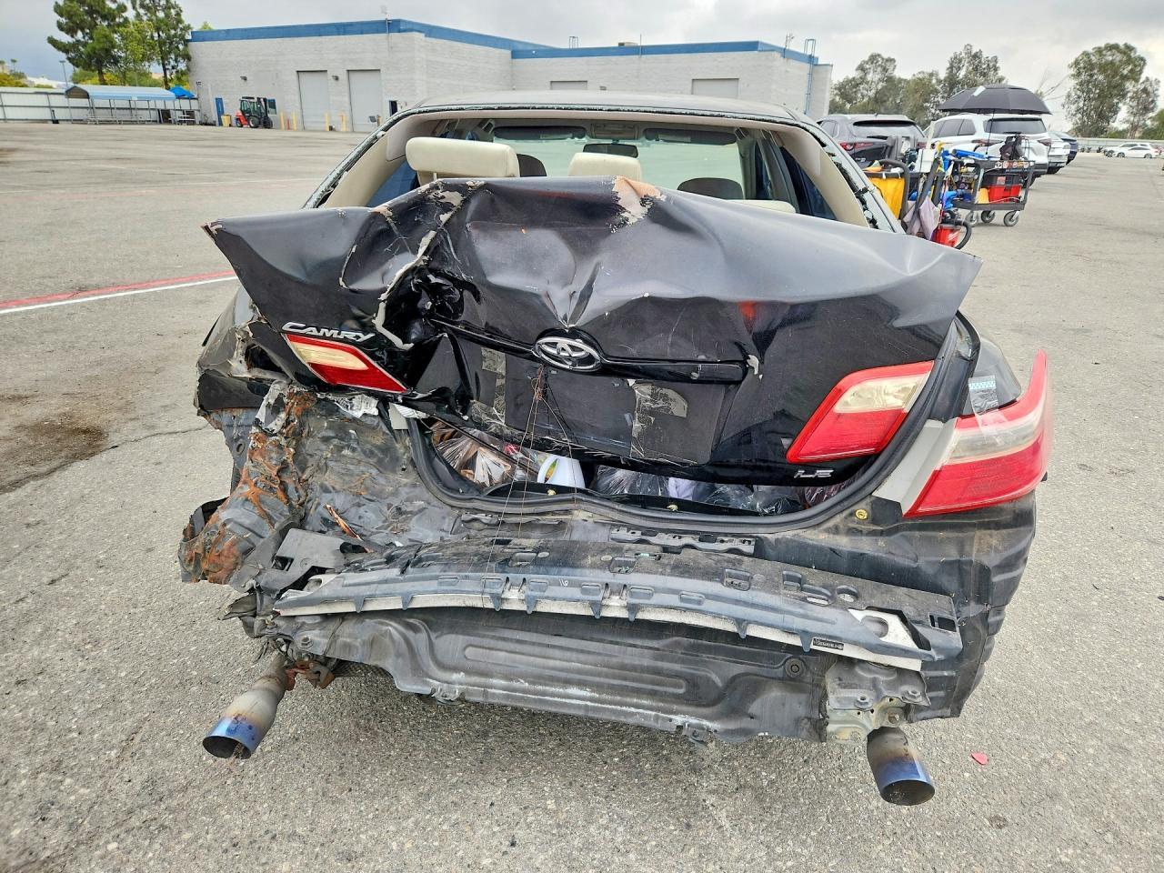 2009 Toyota Camry Le V6 - Image 6