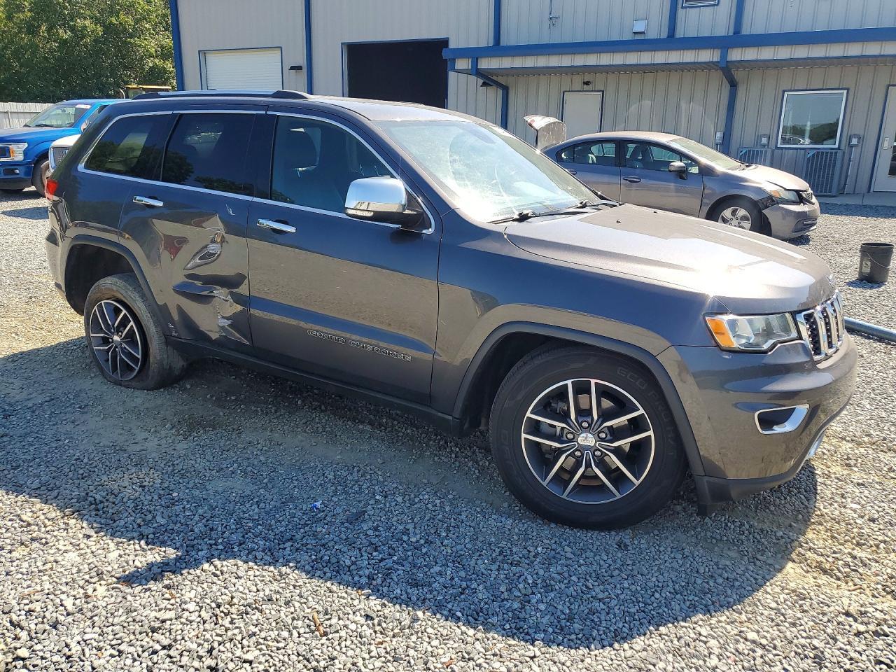 2017 Jeep Grand Cherokee Limited - Image 4