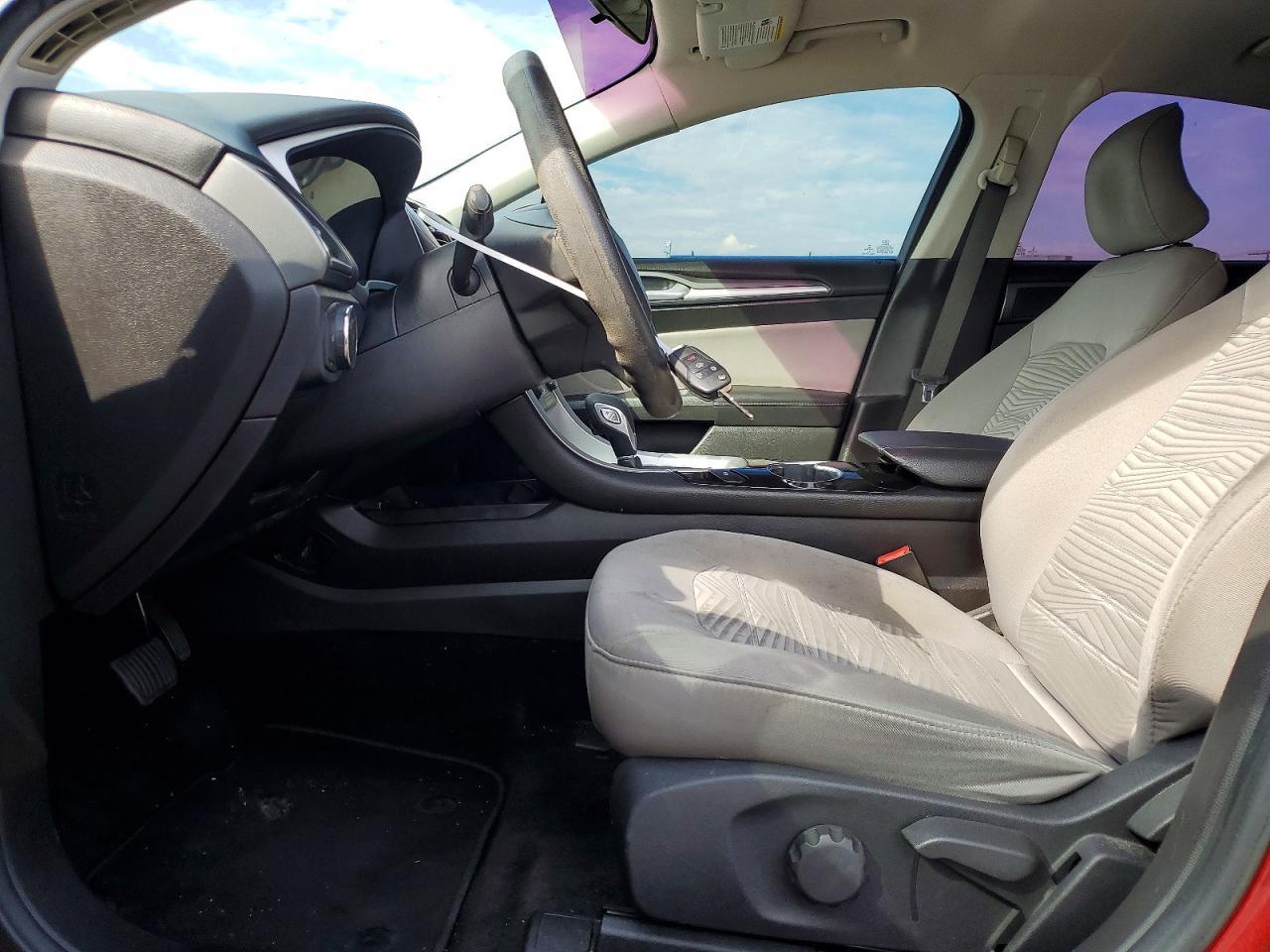 2016 Ford Fusion S - Фото 7