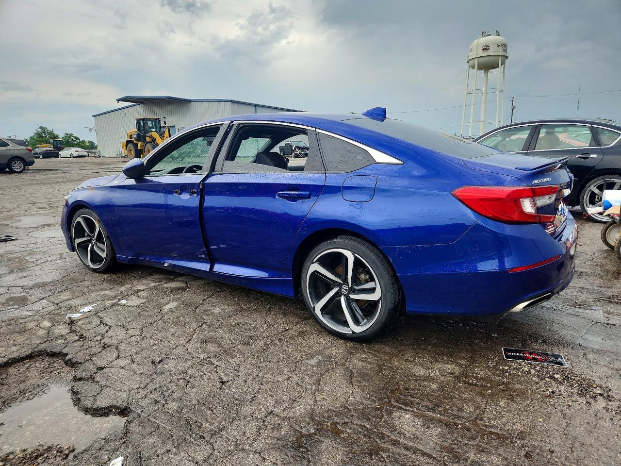 2019 Honda Accord Sport - Image 2