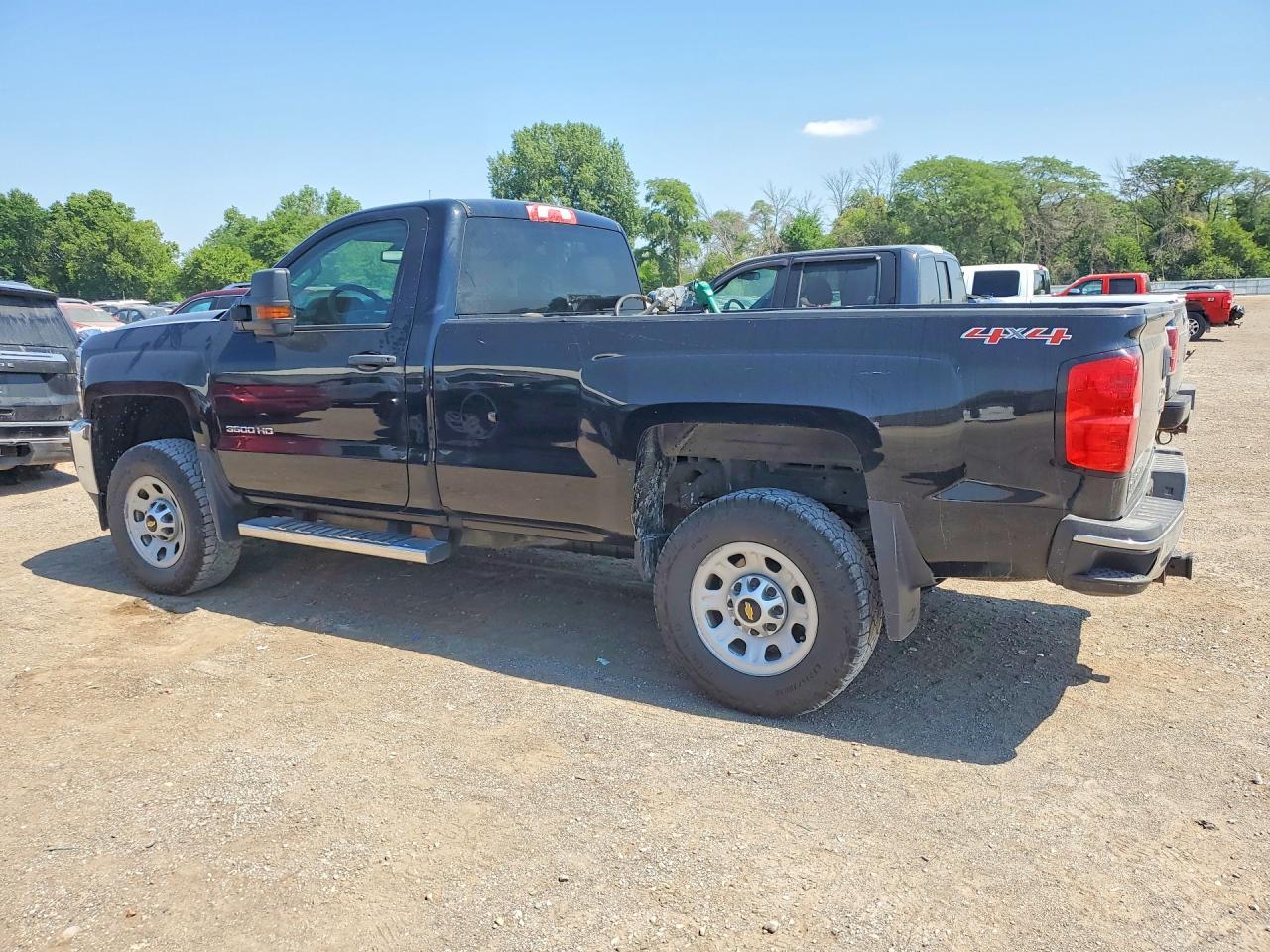2016 Chevrolet Silverado K3500 - Фото 2