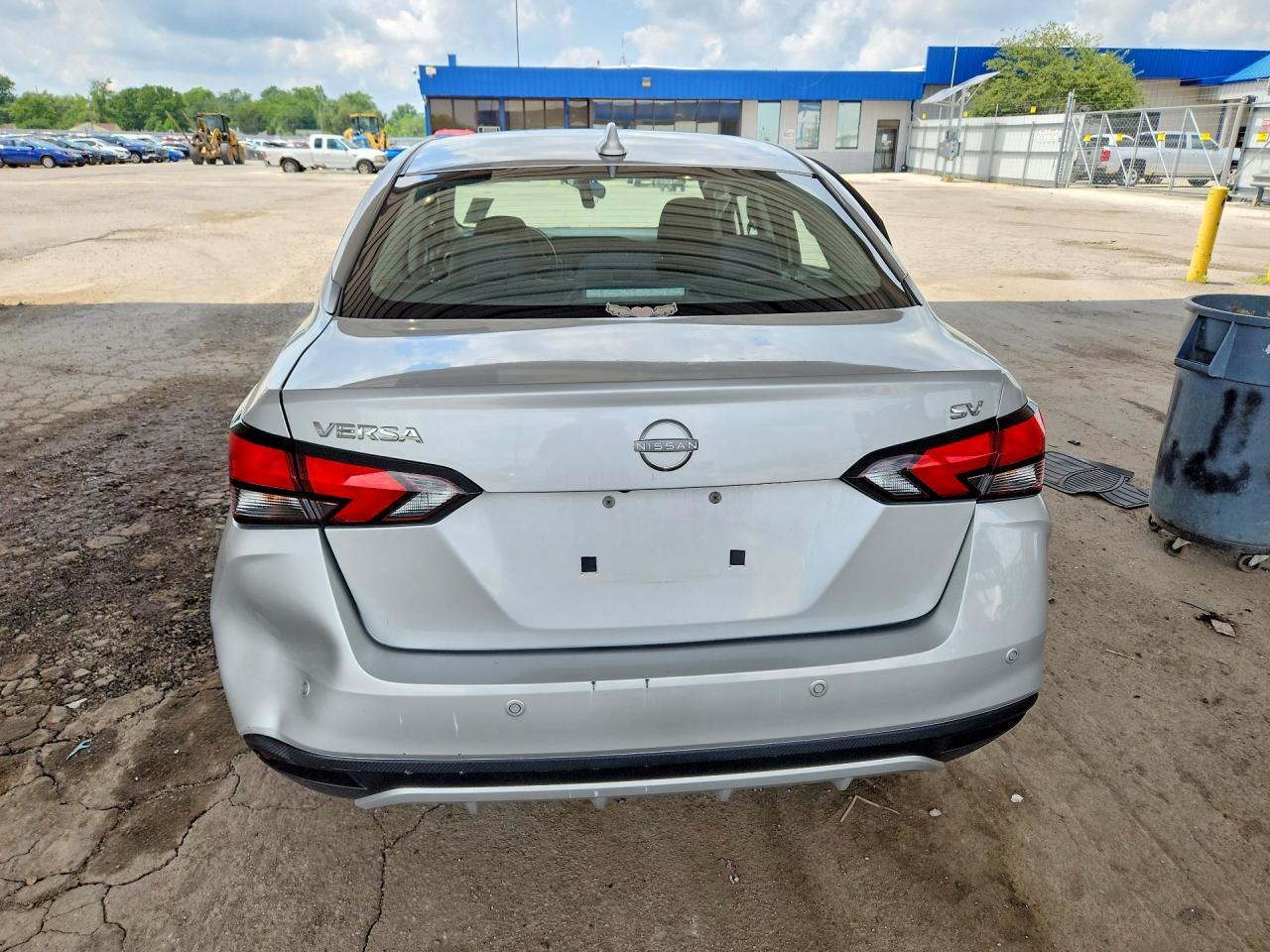 2023 Nissan Versa Sv - Image 6