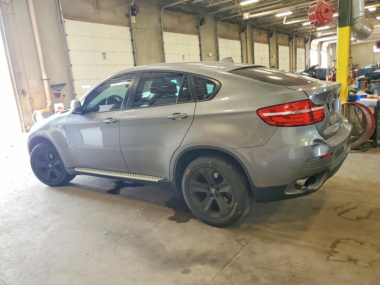 2014 BMW X6 xDrive35I - Фото 2