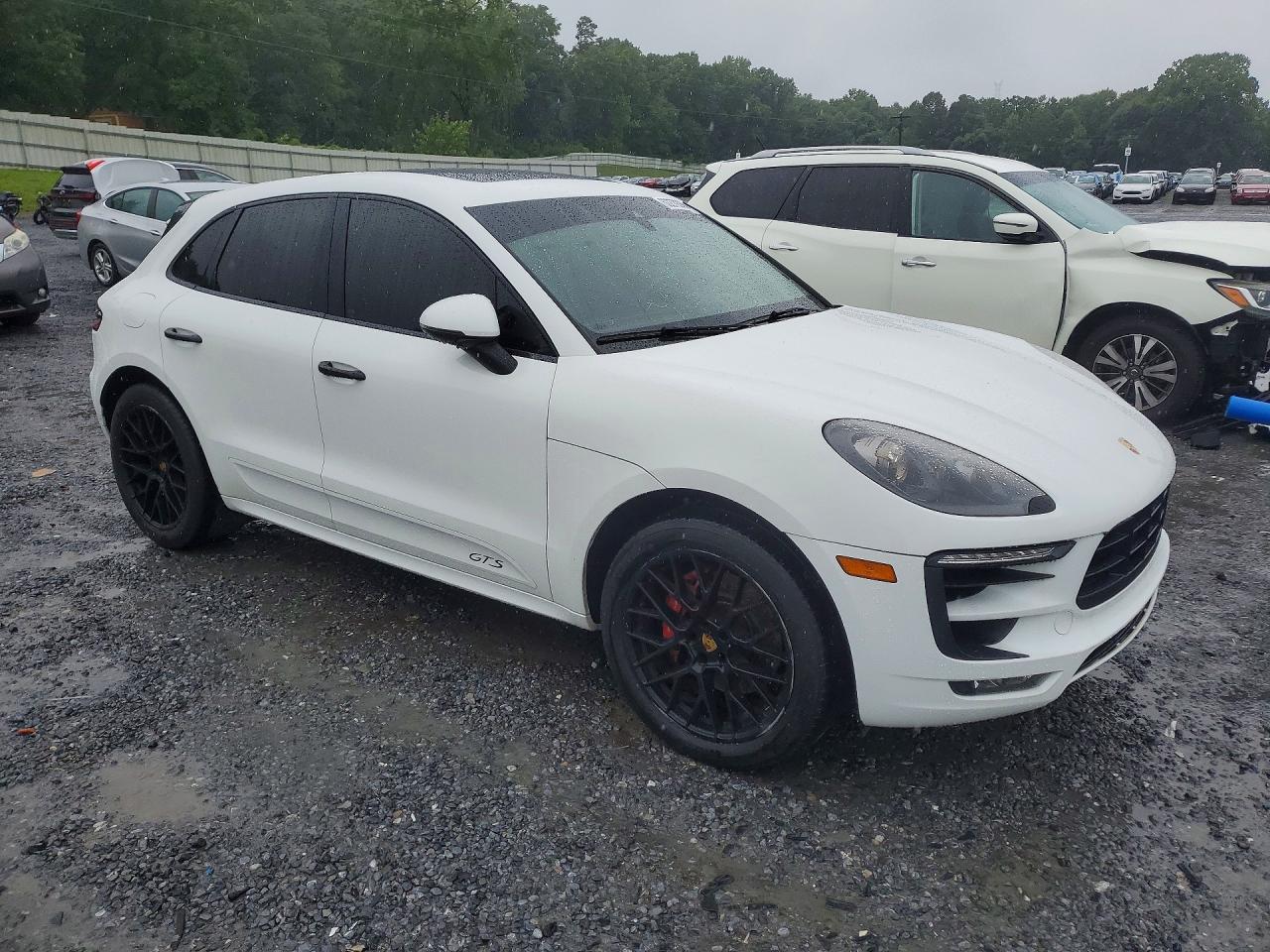 2018 Porsche Macan Gts - Image 4