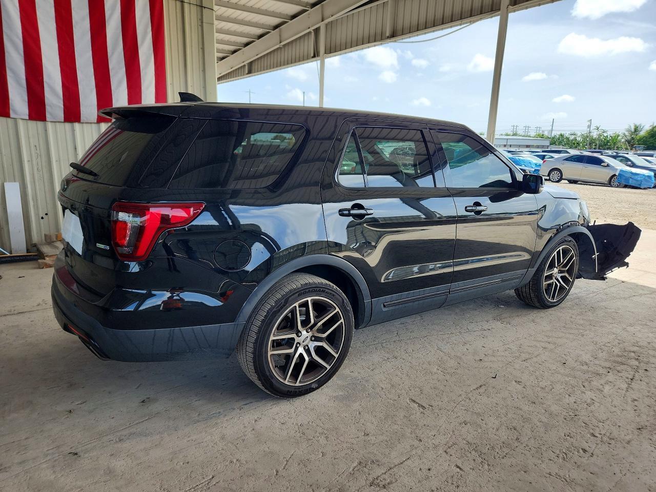 2016 Ford Explorer Sport - Image 3