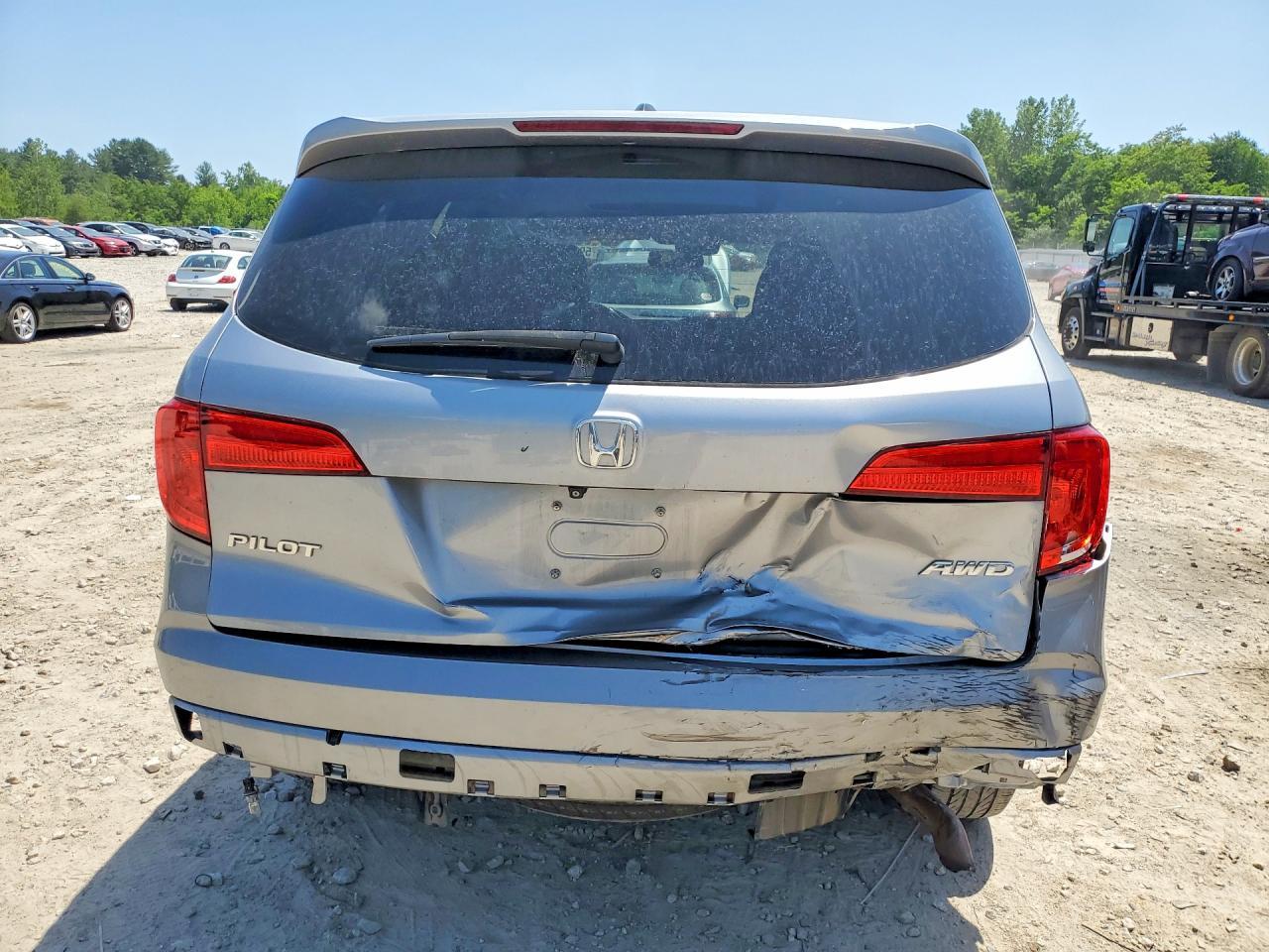2018 Honda Pilot - Image 6