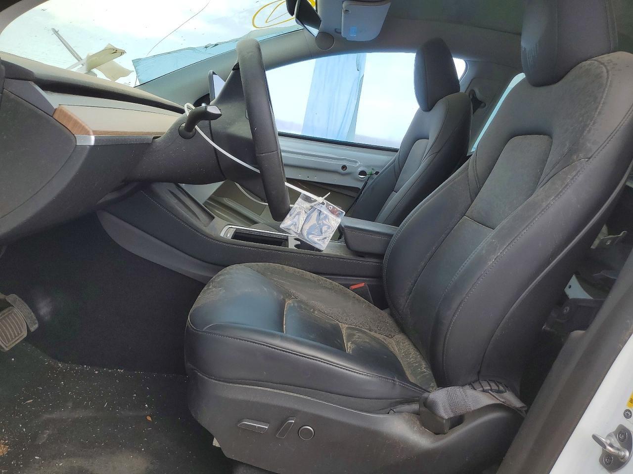 2023 Tesla Model Y - Image 7