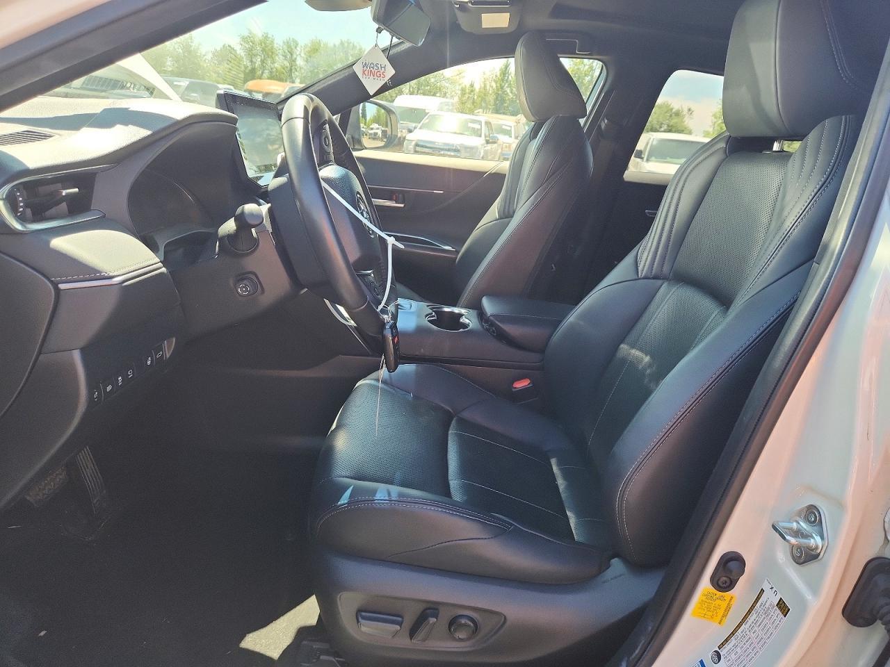 2021 Toyota Venza Limited - Image 7