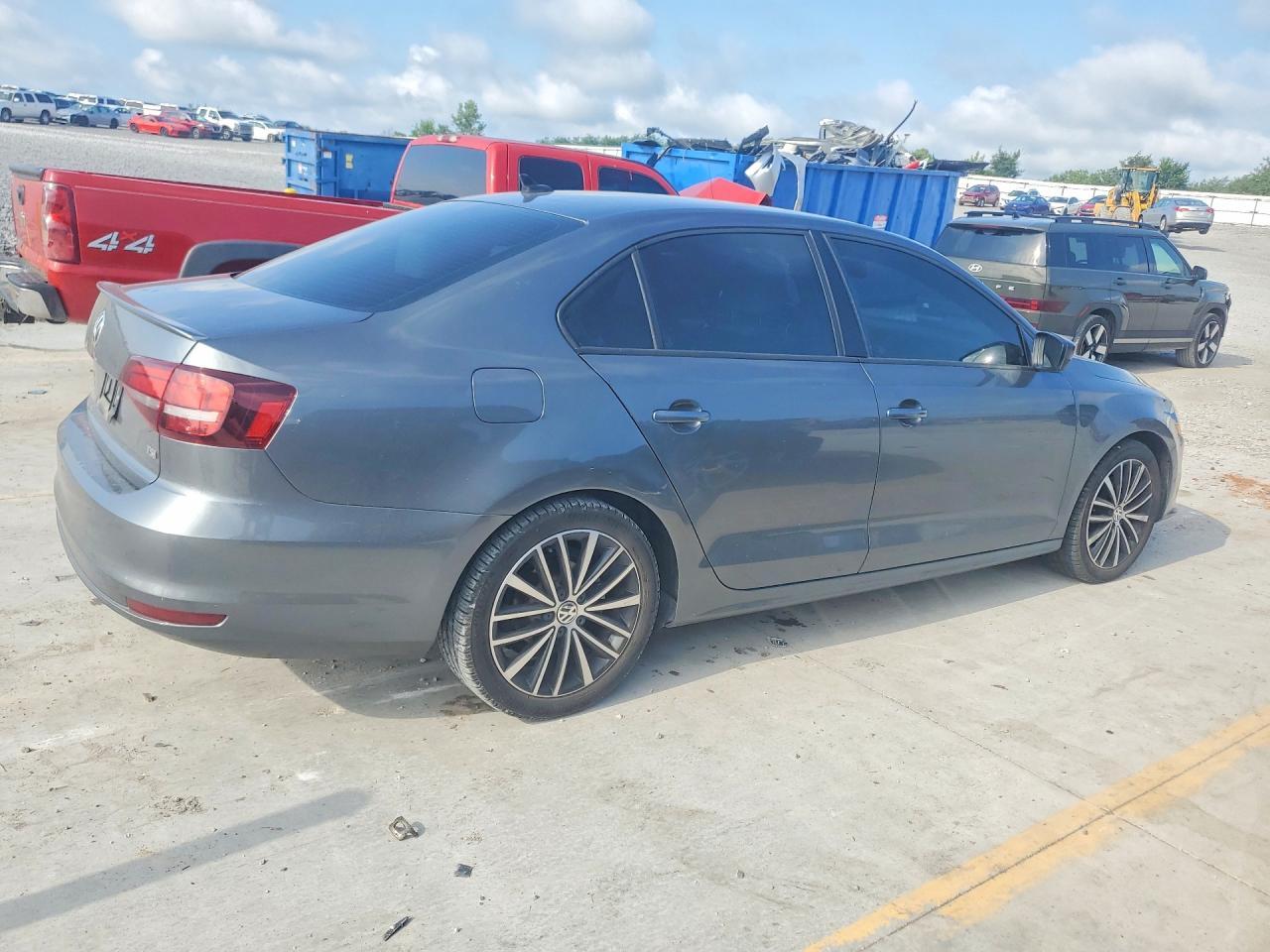 2016 Volkswagen Jetta Sport - Фото 3