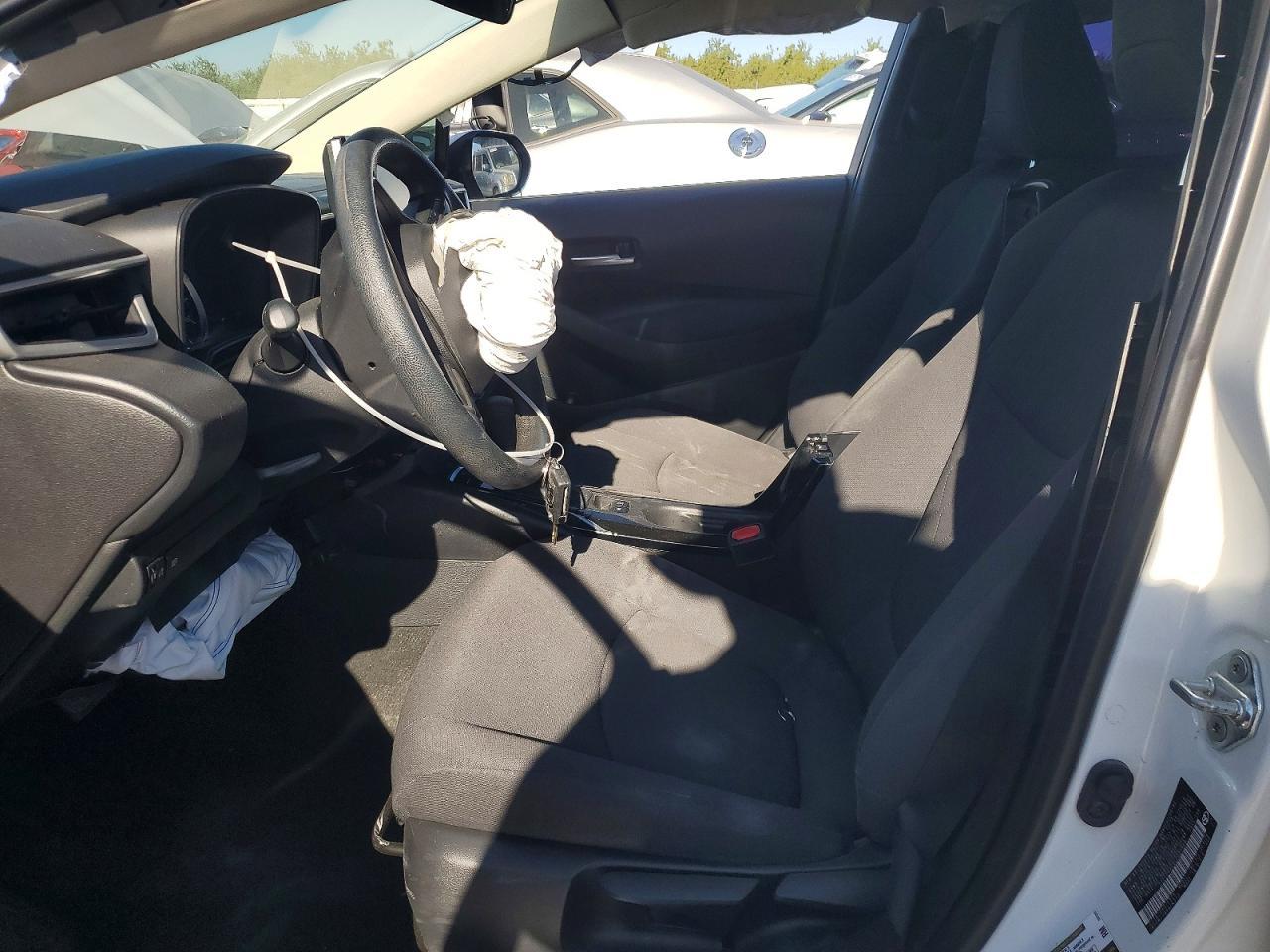 2020 Toyota Corolla Le - Фото 7