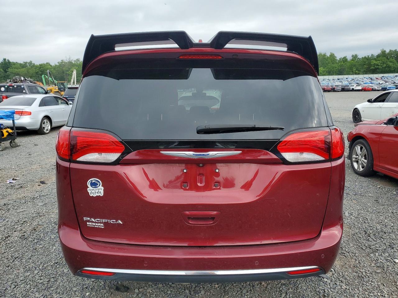2018 Chrysler Pacifica Touring L Plus - Фото 6