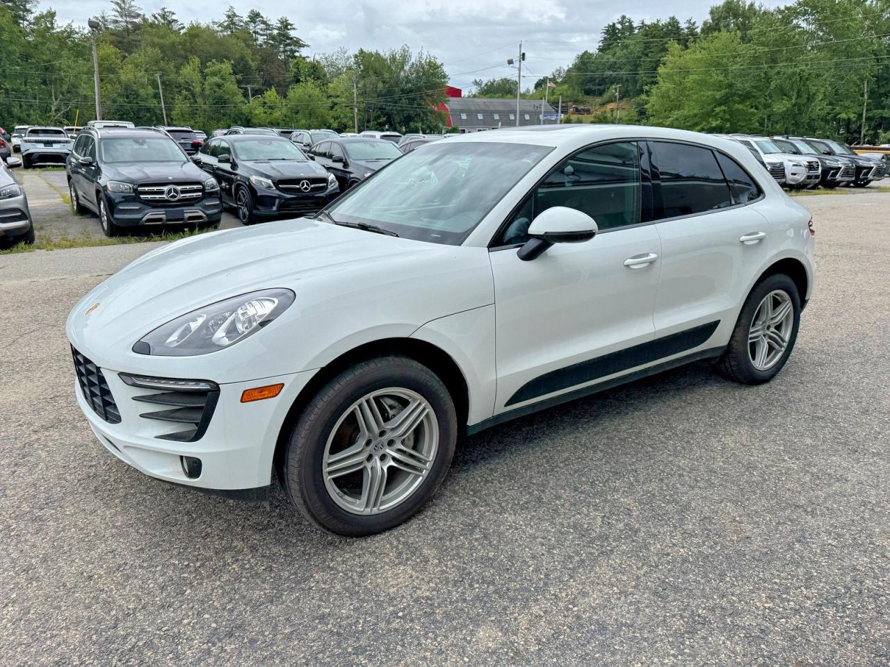 2015 Porsche Macan S - Image 2