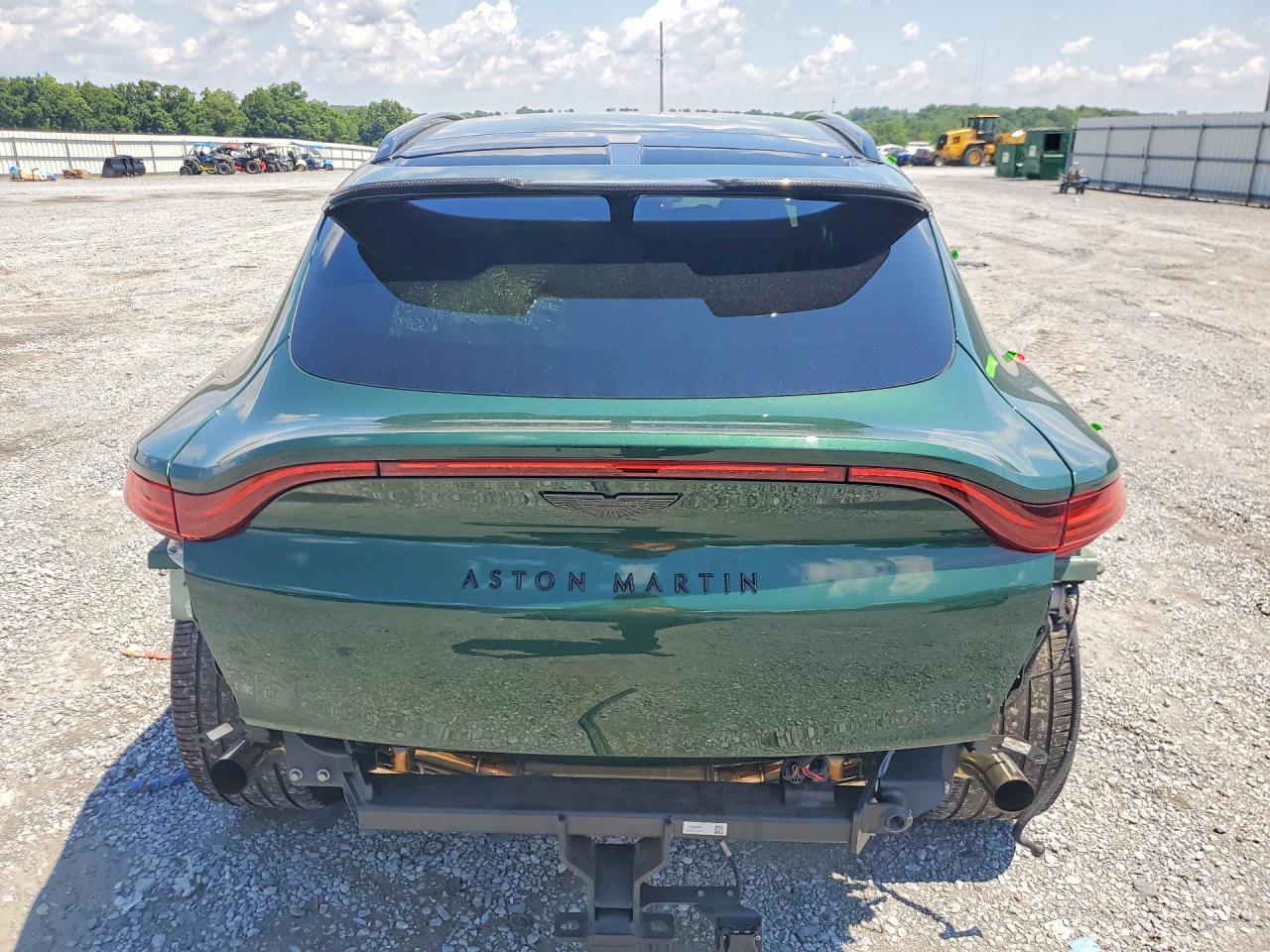 2021 Aston Martin Dbx - Фото 6