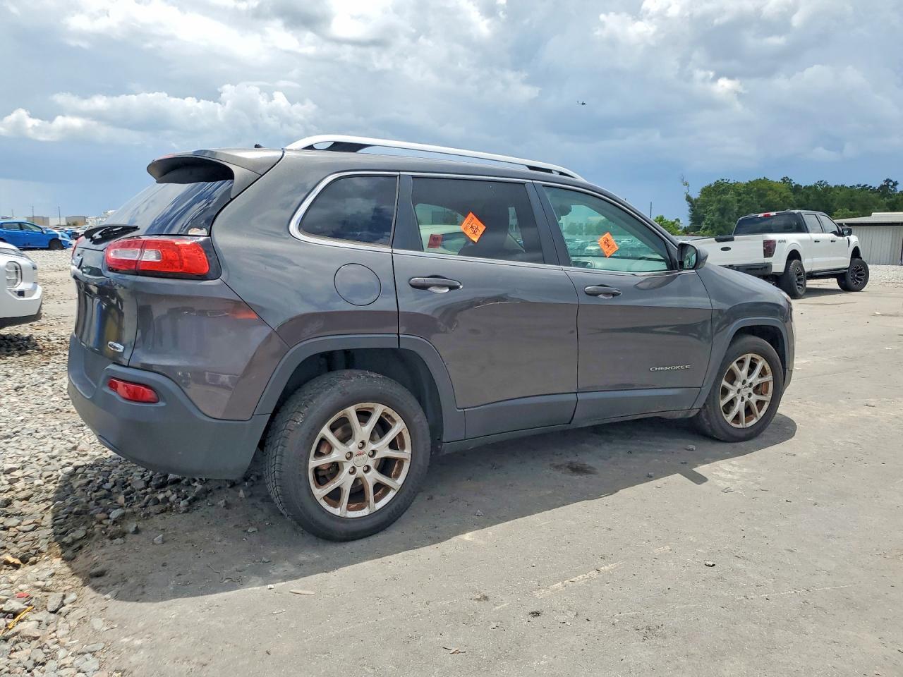 2016 Jeep Cherokee Latitude - Фото 3
