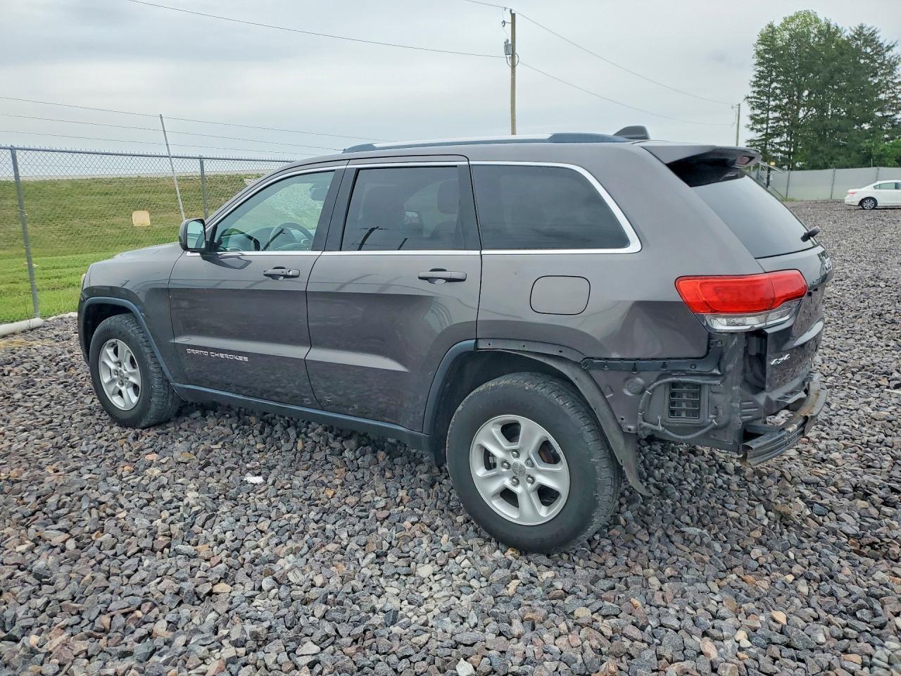 2014 Jeep Grand Cherokee Laredo - Image 2